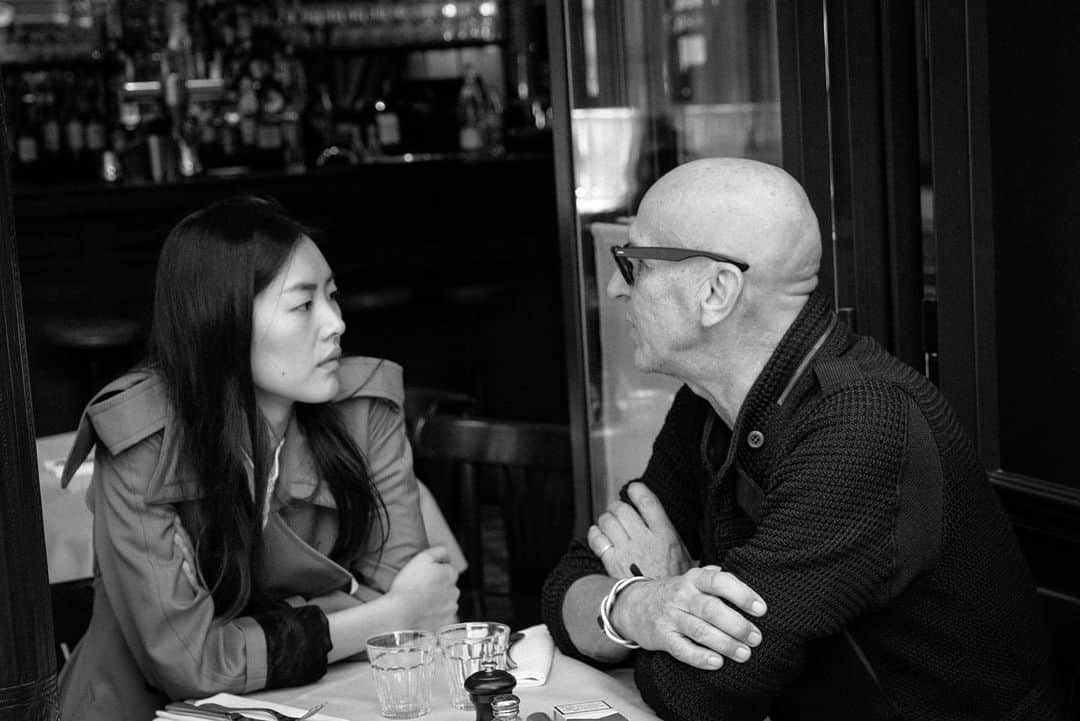 リウ・ウェンのインスタグラム：「In 2006, my younger self met the most important teacher I would encounter in my lifetime. Even when I couldn’t say anything with words yet, you always understood what I tried to express; it was you who first encouraged me from behind the camera to just be myself; it was you who gave me so much knowledge about this industry; and it was you who gave me confidence in who I am. No matter how many years pass, and no matter where we end up, I will always remember your kindness, your support, your instructions, and your smile. I will miss you, Joseph Carle. Rest in peace ❤️」