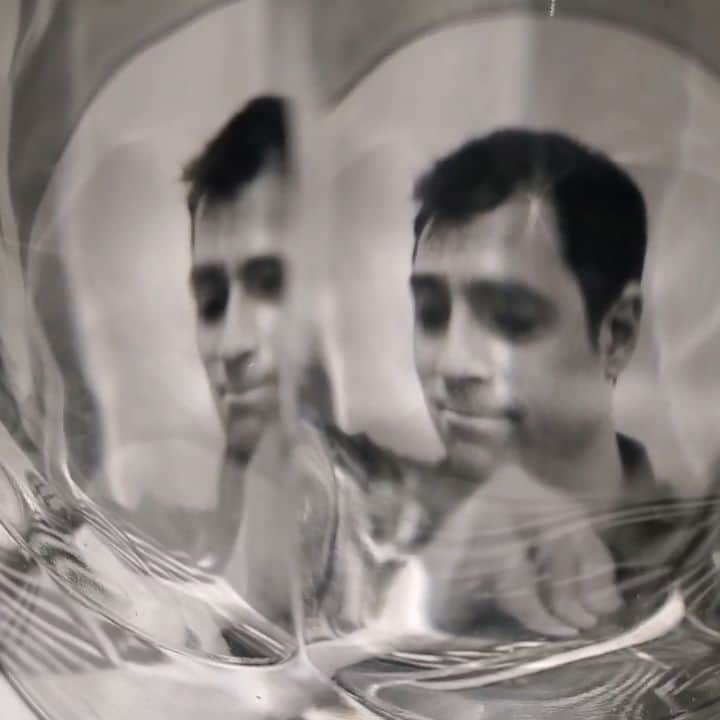 リヴァース・クオモのインスタグラム：「I'll be selling these Rivers-Cuomo-themed spider catchers in my web store soon https://riverscuomo.github.io/cs50w/store.html」