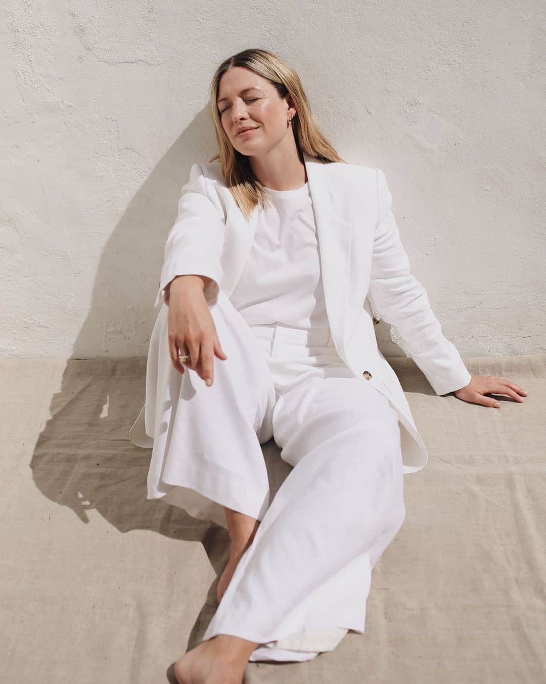 Club Monacoのインスタグラム：「First up, UK-based art director and style/creative consultant, @alexisforeman. ⠀⠀⠀⠀⠀⠀⠀⠀⠀ "I’ve loved having time to just sit and watch the shadows move across our garden wall. I never noticed them before but the shapes are so interesting and it’s really calming to just watch the shadows move as the sun sets." #CMSimplePleasures」