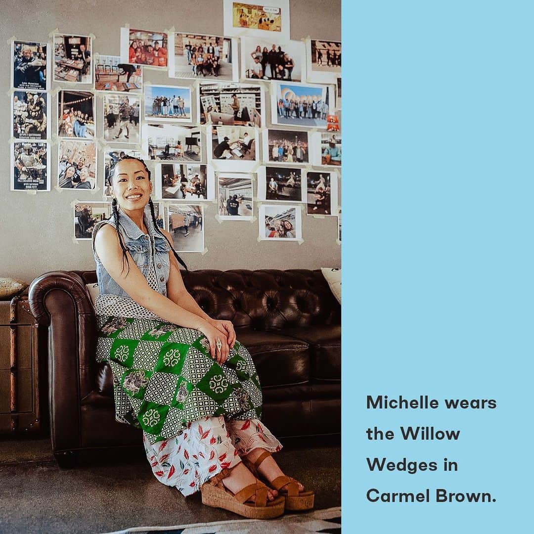 トムズシューズさんのインスタグラム写真 - (トムズシューズInstagram)「#TOMSBehindtheLogo: Meet Michelle (@mycheamichelle) from our Product Studio and get a peek at what it's like to design some of your favorite styles. 💙」5月27日 1時26分 - toms