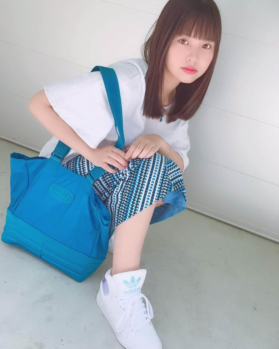 本郷柚巴さんのインスタグラム写真 - (本郷柚巴Instagram)「夏感💙清涼感🎐爽快感🧊  #adidas #dkny」5月27日 1時50分 - h.yuzuha_0112