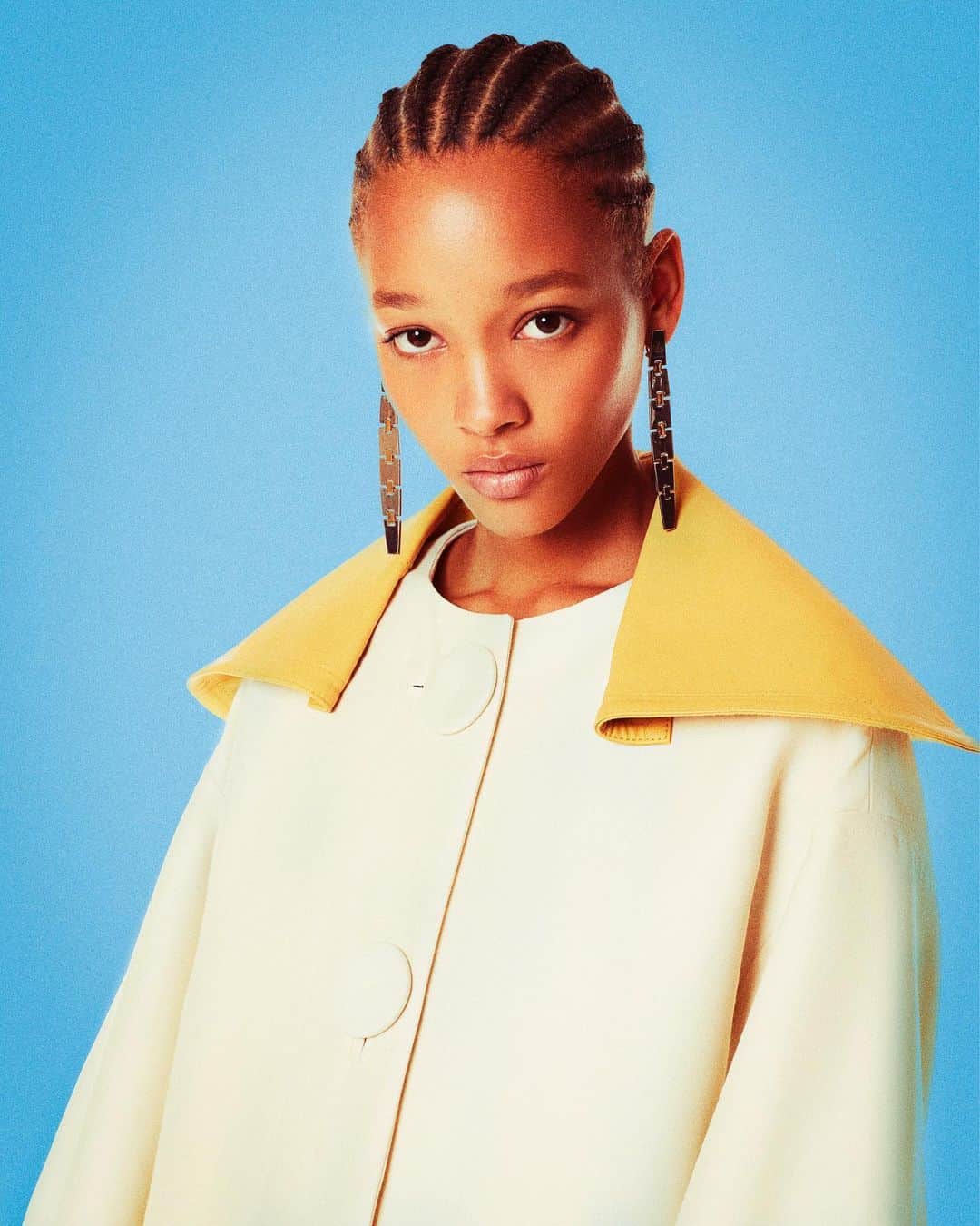 ランバンのインスタグラム：「Oversize silk wool gazar coat with cape collar from the #LanvinSS20 collection, available via link in bio.  #Lanvin」