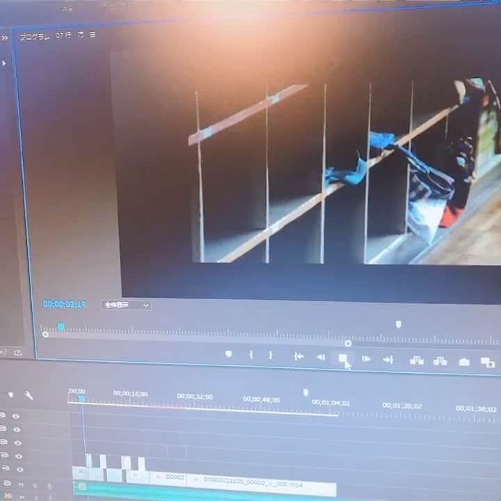 森永理科のインスタグラム：「‪PremierePROをじわりじわりと勉強している。愛着のある自分の曲と素材はNHKから借りてきている…‬ ‪動画みたり検索して手探りでやってる。目が慣れてしまえばこっちのものなんだ。 ‪30秒作るのに3時間も要した。‬ まだまだできないことだらけだよー。」