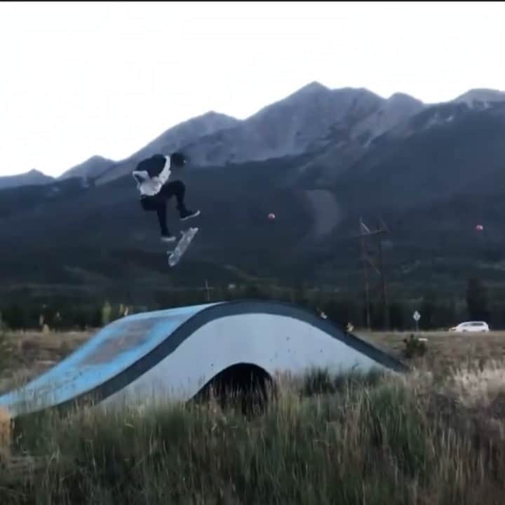 トム・シャーのインスタグラム：「Sickest trip! Best crew, best spots = best times. @monsterenergy put together a video capturing our time in Colorado. Glad I got to be apart of this Video so go check it out on @thrashermag」