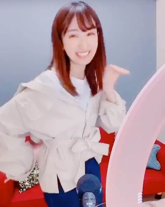 のインスタグラム：「☺︎🎤﻿ ﻿ TikTok 更新！﻿ ﻿ YouTubeの撮影の裏側を公開！﻿ ぜひチェックしてね★﻿ ﻿ TikTokのアカウントは﻿ maggie_bilingual です🌼﻿ ﻿ よろしくお願いします。﻿ ﻿ #tiktok #youtube #高木マーガレット﻿ #バイリンガル #zipfm #trendiful #まぎちゃん」