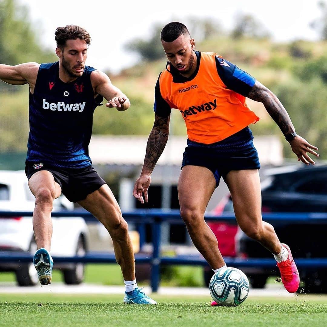 ルベン・ヴェソのインスタグラム：「Seguimos con la buena preparación! 💪🏽💪🏽🔛🔛🔛」