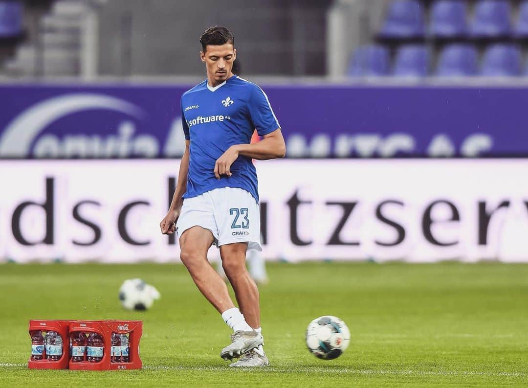 ニコライ・ラップさんのインスタグラム写真 - (ニコライ・ラップInstagram)「Auswärtssieg! ⚜️ Alles Gute für die restliche Saison, @fcerzgebirgeaue! 👍 #abseitstor 😒」5月27日 4時33分 - nicolai.rapp