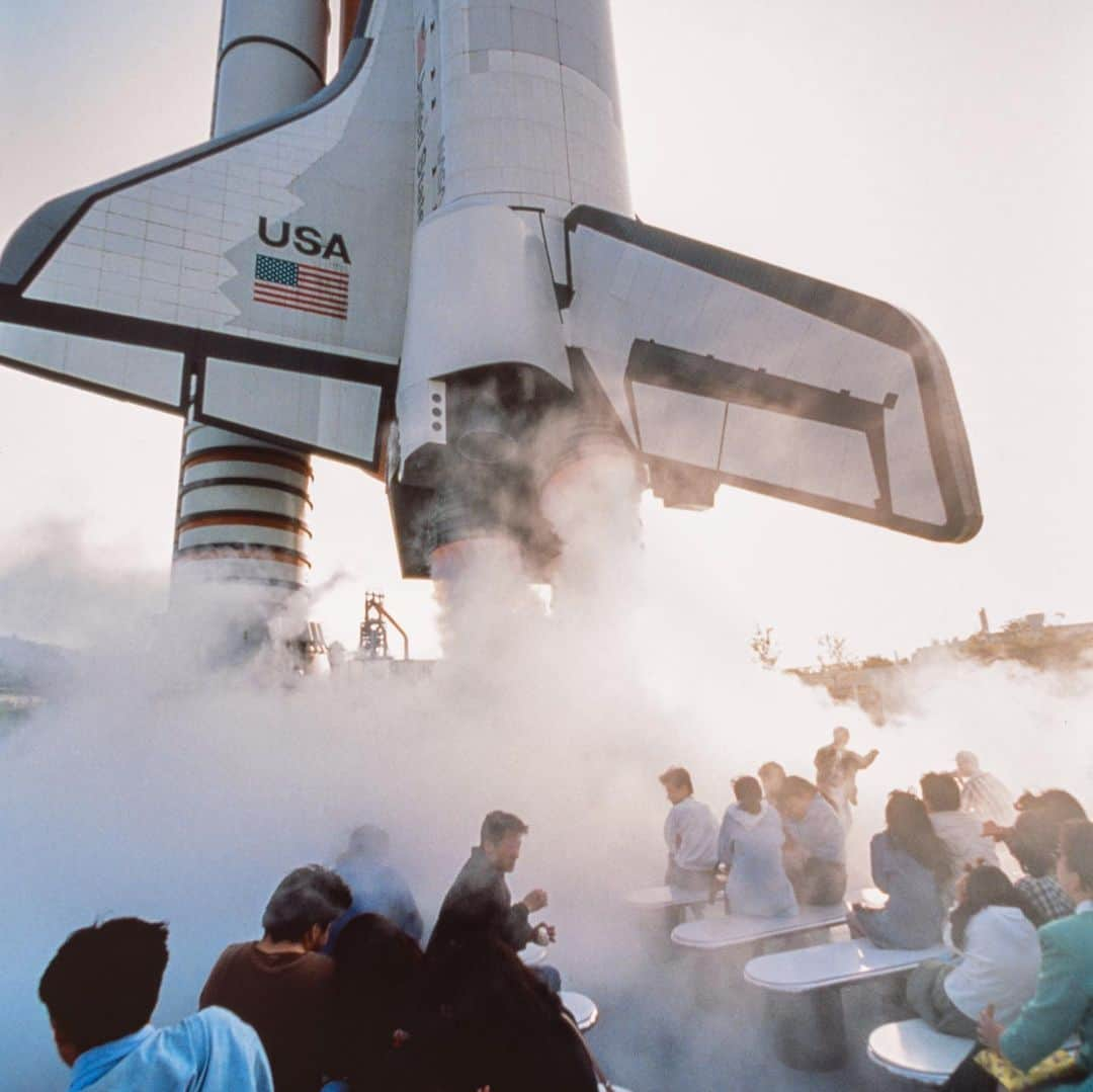 Michael Yamashitaさんのインスタグラム写真 - (Michael YamashitaInstagram)「The USA space program is back in the news with the launch of an American Falcon 9 rocket carrying 2 astronauts to the International Space Station.  A new era of human spaceflight is about to begin as NASA, partnering with Elon Musks Spacex corporation sends American astronauts Robert Behnken and Douglas Hurley for an extended stay at the space station for the first time since 2011 as part of NASA’s Commercial Crew Program. Lift off is scheduled for tomorrow at 4:33 p.m. EDT in Florida. In recognition of this historical event, I am posting this pic from a National Geographic story I shot back in the 90’s of Space World, a theme park all about space in Kyushu, Japan. One of its most popular attractions was the simulated launch of a life-size replica of a space shuttle that spews realistic flames and smoke enough to make spectators jump out of their seats. Normally there would be a million spectators for tomorrow’s Florida launch. But NASA is asking spectators to stay at home and watch it in TV.  #spaceworld #spaceex #nasa」5月27日 4時43分 - yamashitaphoto