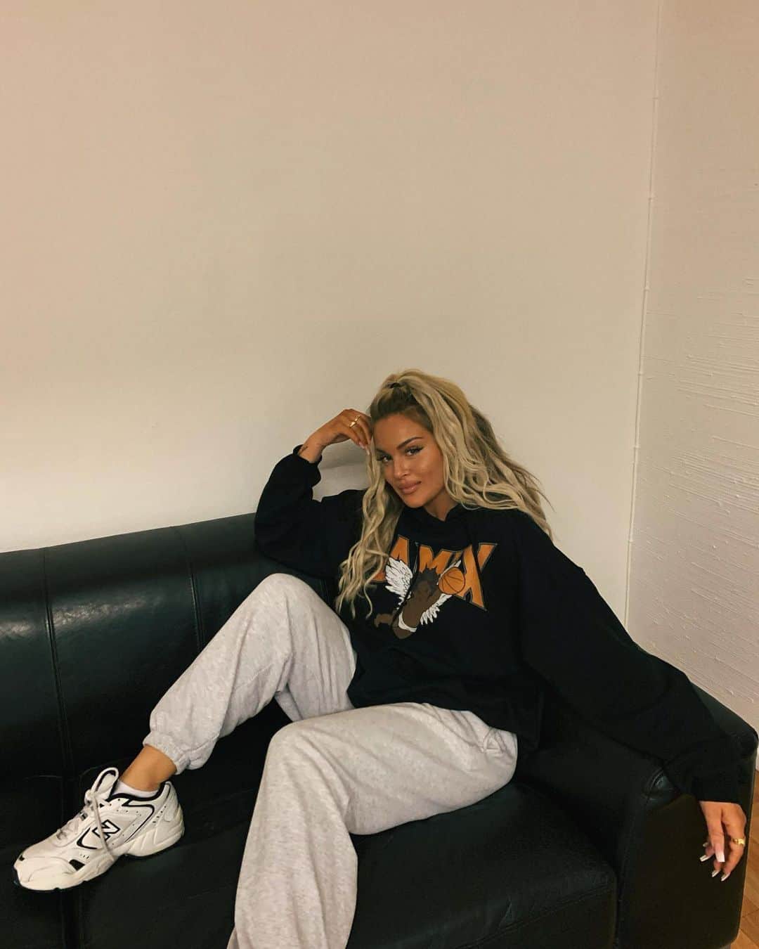 ファニー・リックマンのインスタグラム：「🤪✌🏼📸 @savera」