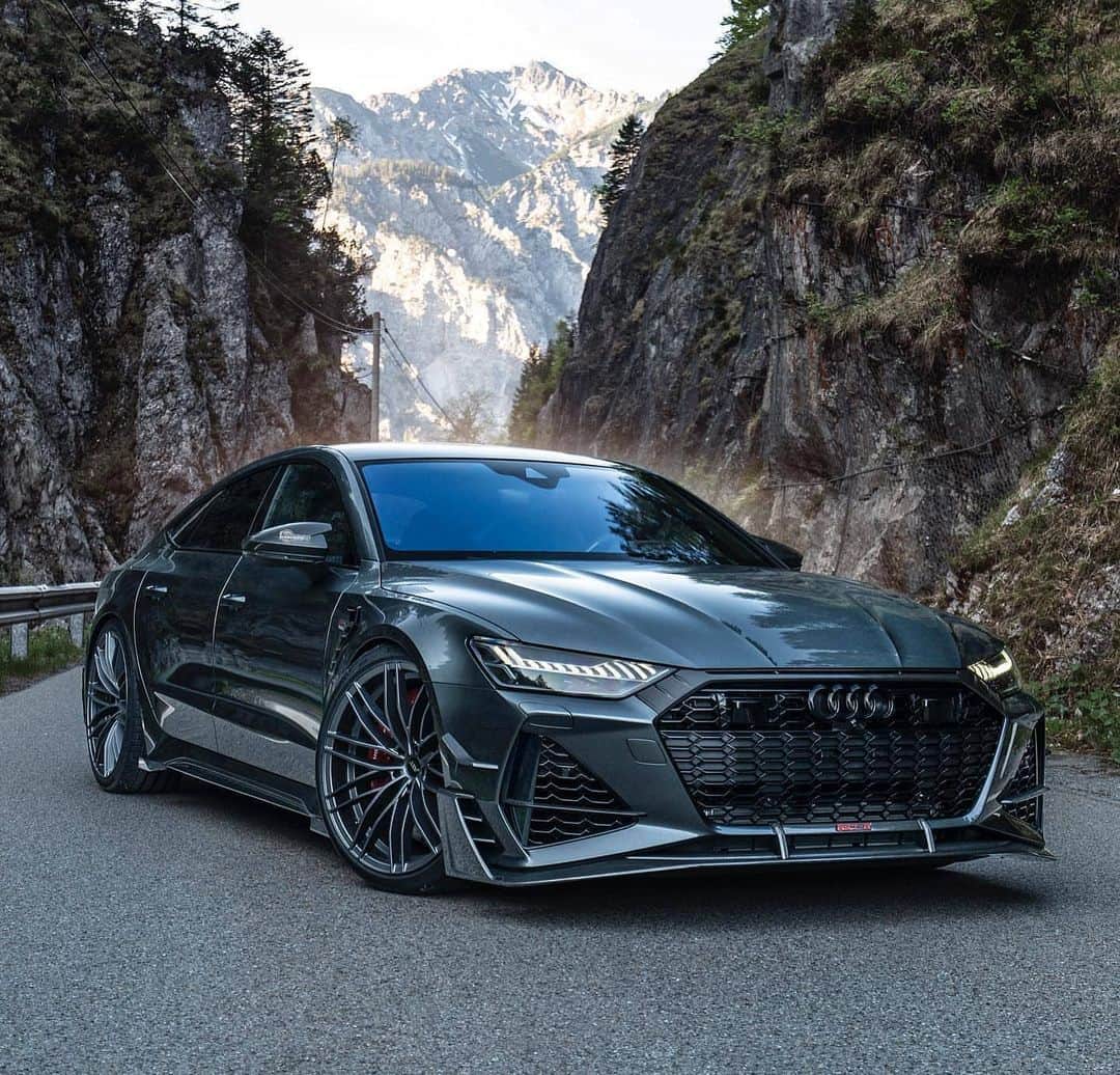 Kik:SoLeimanRTさんのインスタグラム写真 - (Kik:SoLeimanRTInstagram)「The amazing 740hp Audi RS7-R Sportback ABT by @auditography Which is your favorite 4 door coupe?」5月27日 7時00分 - carinstagram