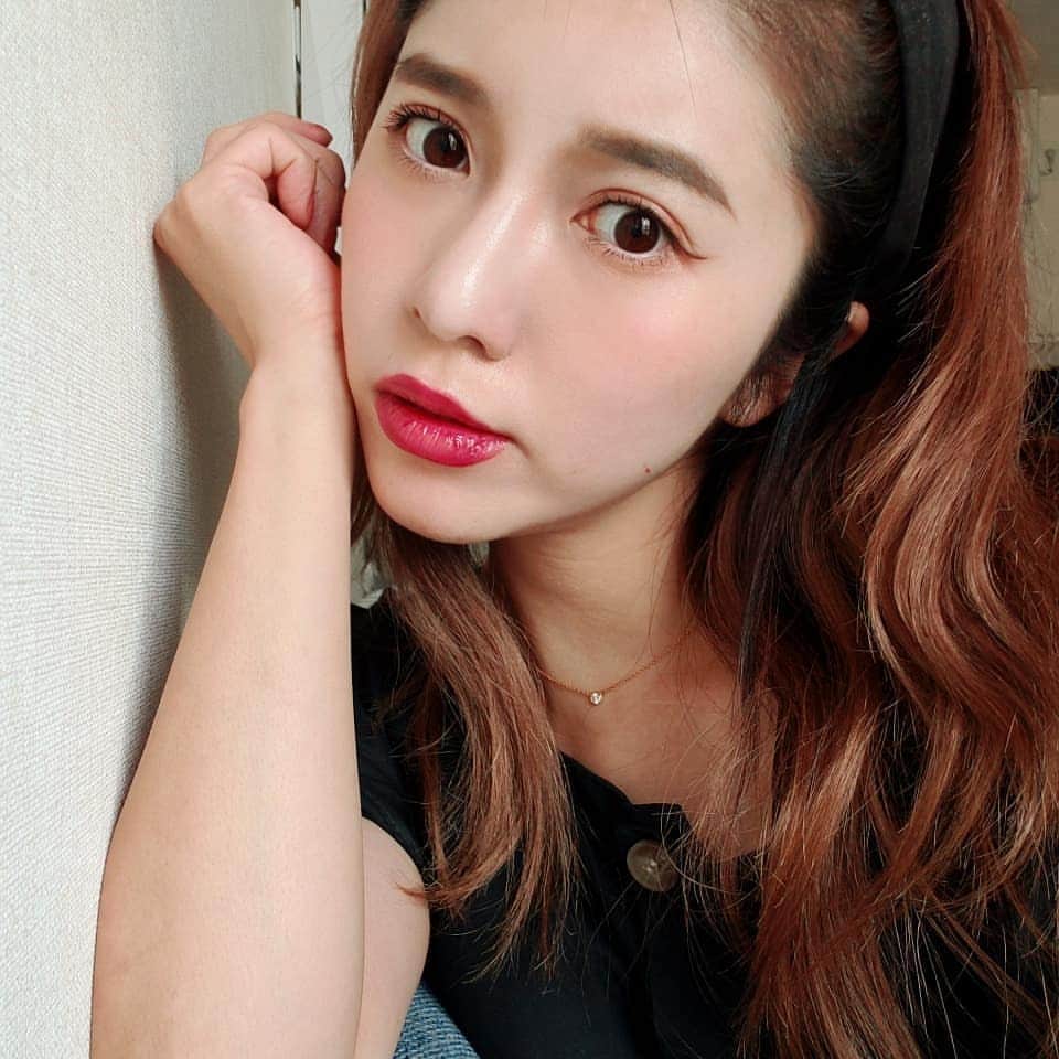 Pileさんのインスタグラム写真 - (PileInstagram)「. バーガンディーな赤リップ🌹 . . 雰囲気変わるね🌹 @3ce_official . #3CE　#halfkorean #halfjapanese #makeup」5月27日 17時34分 - pi_channnn52