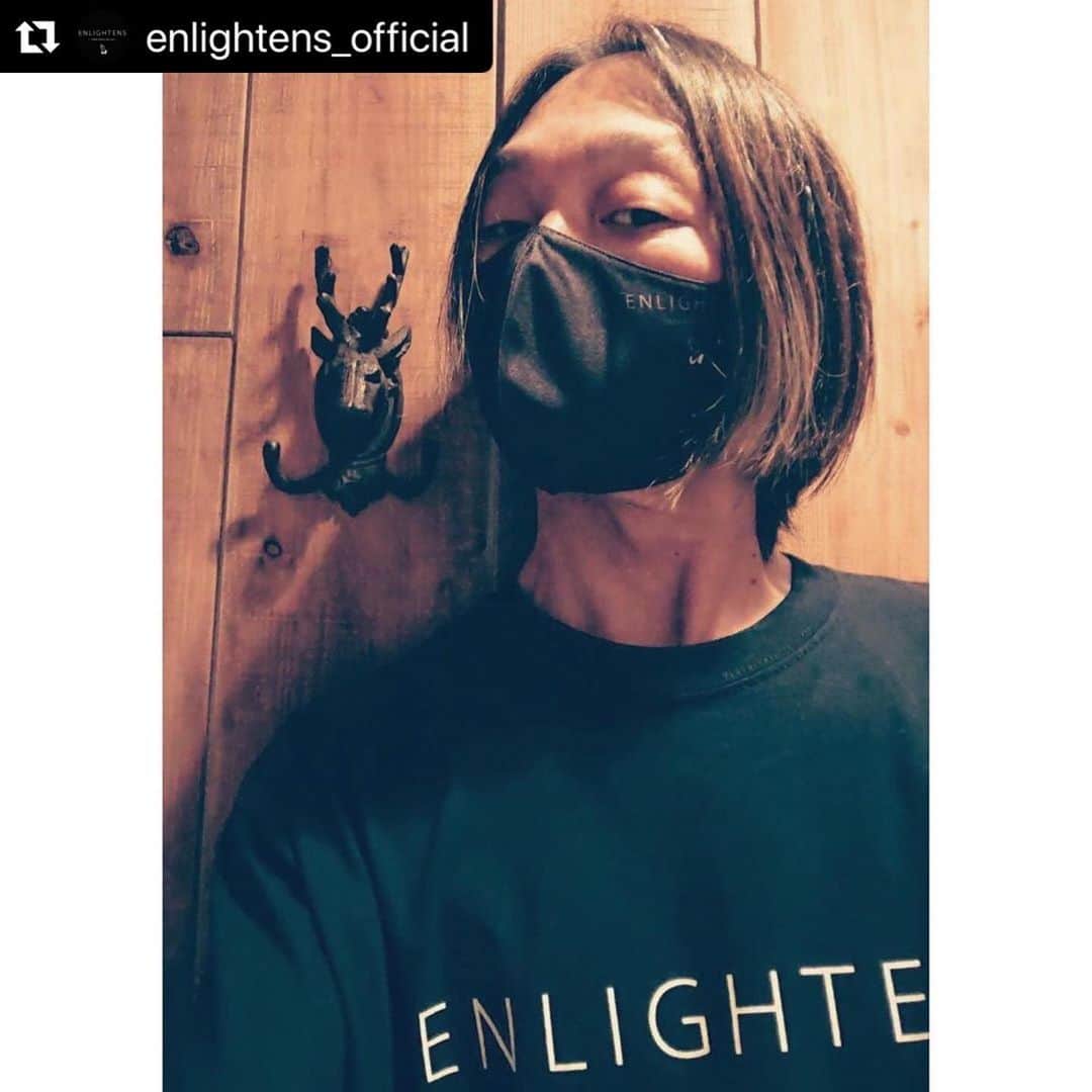 DRI-Vさんのインスタグラム写真 - (DRI-VInstagram)「HIROKIさんありがとうございます〜😭 #Repost @enlightens_official with @make_repost ・・・ Special thanx! HIROKI #dragonash / #Guitar ・ ▶︎ENLIGHTENS Adjustable LOGO Mask ▶︎ENLIGHTENS LOGO Tee ▶︎ #ENLIGHTENS_PJT  #DANCE #MUSIC #SKATE #SURF #STREET  #FASHION #SPORTS #EVENT #GOODS #StaySafe #Mask #AdjustableMask  #WashableMask #DesignMask #KidsMask #ENLIGHTENS ・  Everyone's ENLIGHTENS life. -Vida llena de luz-」5月27日 17時57分 - dri_v_dance