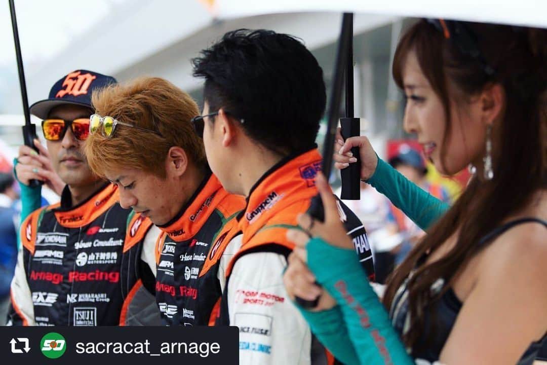 葵井えりかのインスタグラム：「Arnage RacingフォトコンRd.1たくさんの応募ありがとうございました🏁 こちらの写真の私の前ボケが非常にいい味を出してると思っています(*'ω'*)w Rd.2もご応募たくさんたくさんお待ちしてぉります❤︎ チームのTwitterみてね🥰🥰 . #supepgt#arnageracing#photo#portrait」