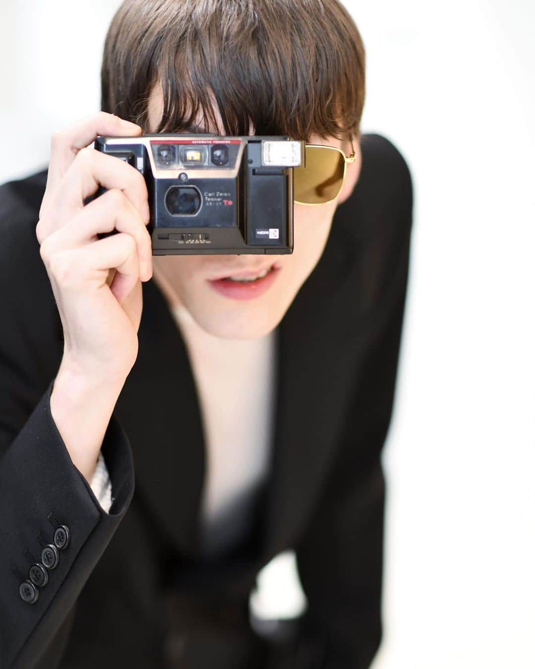 ドリス・ヴァン・ノッテンさんのインスタグラム写真 - (ドリス・ヴァン・ノッテンInstagram)「Men SS 2020 Backstage at the men’s summer 2020 fashion show. Pictures by @pamelaberkovic  #driesvannoten #ss20 #backstage #mensfashion」5月27日 18時51分 - driesvannoten