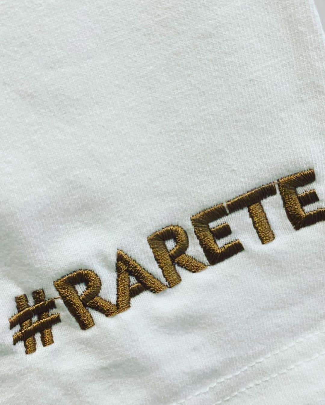 サキ吉さんのインスタグラム写真 - (サキ吉Instagram)「また私のどストライクなアイテムをGET🐻💞 ． @rarete2015 のくまさんキャップとTシャツ🧸 あぁ可愛い……💋💋💋 ． #ootd #rarete #🧸 #🐻 #tシャツコーデ  #selfie」5月27日 10時14分 - sakikichi1201