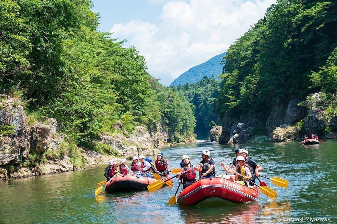 TOBU RAILWAY（東武鉄道）さんのインスタグラム写真 - (TOBU RAILWAY（東武鉄道）Instagram)「. . 🚩Nikko - Tochigi . . . [Let's enjoy summer activities in Nikko!] . In the Nikko-Kinugawa Onsen area, you can enjoy summer activities such as rafting, SUP and canyoning in Lake Chuzenji and Kinugawa river! . .  #visituslater #stayhome #staysafe . . . . . #nikko #tochigi #okunikko #kinugawaonsen #kinugawariver #travelgram #tobujapantrip #discoverjapan #unknownjapan #jp_gallery #visitjapan #japan_of_insta #art_of_japan #instatravel #japan #instagood #travel_japan #exoloretheworld  #landscape #ig_japan #explorejapan #discovernikko #travelinjapan #beautifuldestinations #onsen #toburailway #naoc」5月27日 10時53分 - tobu_japan_trip