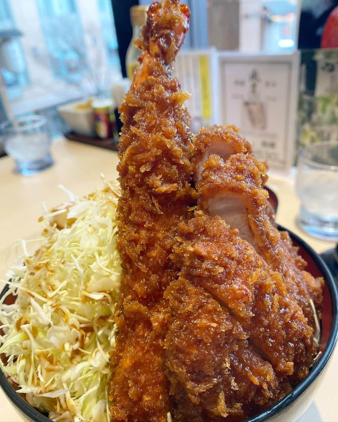 ニッチロー'さんのインスタグラム写真 - (ニッチロー'Instagram)「コロナに勝つ！  かつ丼！  ソースかつ丼！  #コロナに勝つ #明治亭 #ソースかつ丼 #かつ丼 #食べたい #おうちでながの #ニッチロー' #ニッチ飯」5月27日 11時25分 - nicchiro5.1