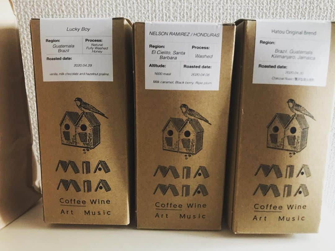 濱田将充さんのインスタグラム写真 - (濱田将充Instagram)「@vja が東長崎にオープンした 珈琲屋さん @miamia_tokyo  のコーヒー豆が届いた＼⍩⃝／ ヴォーンありがとう！！」5月27日 11時51分 - masamichihamada