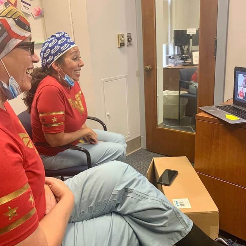 ガル・ガドットさんのインスタグラム写真 - (ガル・ガドットInstagram)「Wow these women moved me so much.. can’t thank them and their colleagues enough ❤️❤️❤️❤️❤️ #Repost  @henryfordhealthsystem ・・・ “You are stronger than you believe. You have greater powers than you know.” Tune in tomorrow morning to watch @goodmorningamerica as 4 of our very own #HealthcareHeroes were surprised by #WonderWoman herself, @gal_gadot. 💙」5月27日 12時10分 - gal_gadot