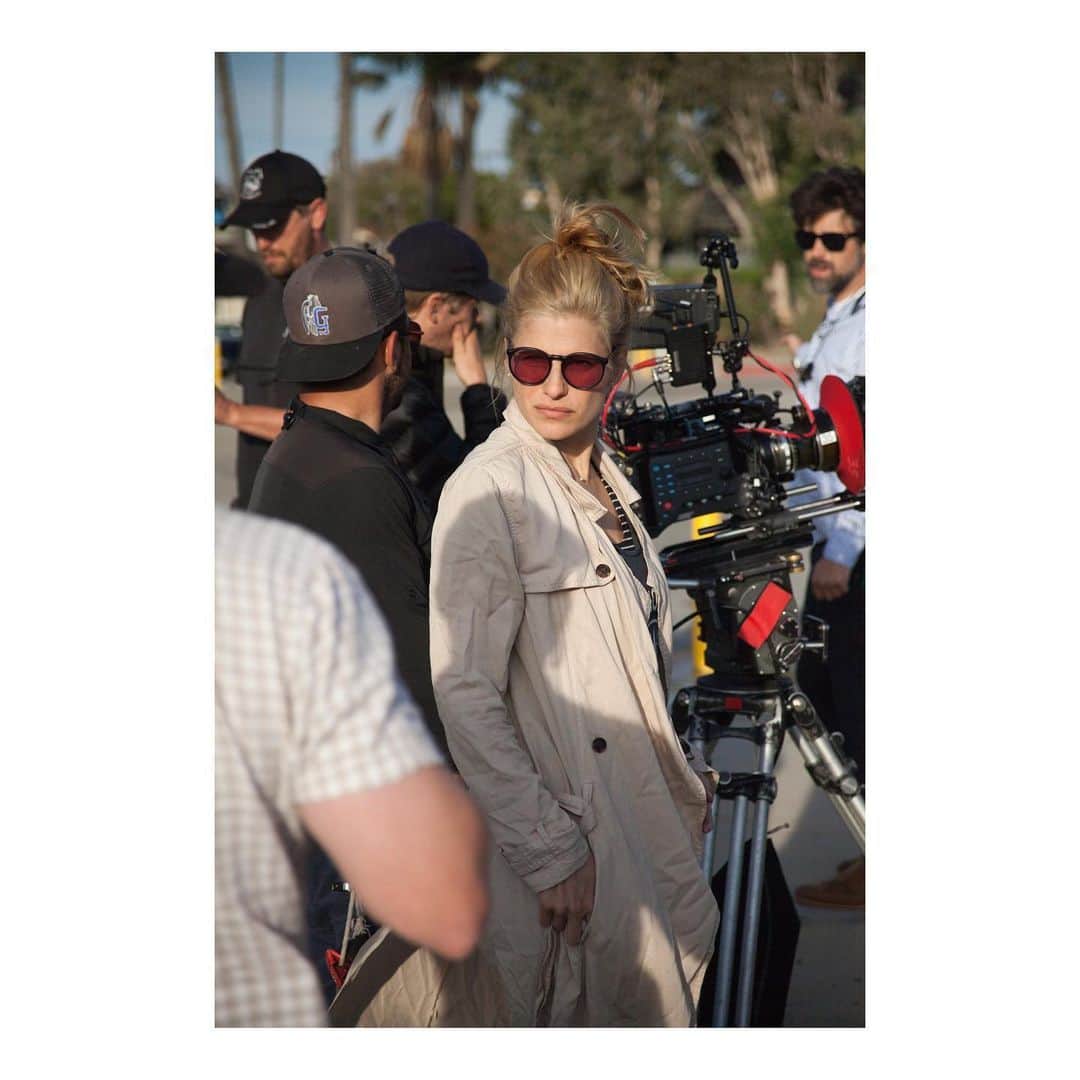 レイク・ベルのインスタグラム：「Everyone looking one way I’m like, nah, I’m gonna look the fuck over here.」