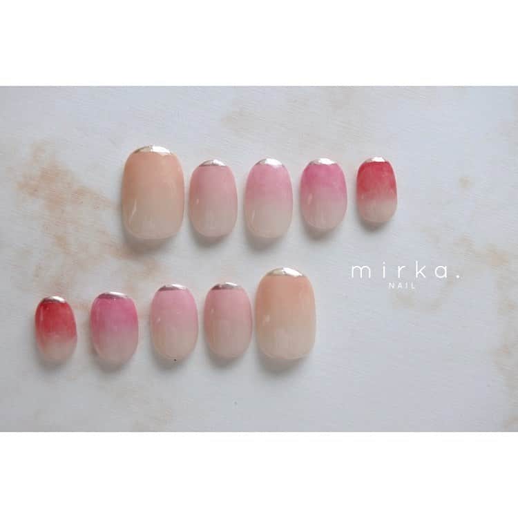mirka. NAIL(ミルカネイル)さんのインスタグラム写真 - (mirka. NAIL(ミルカネイル)Instagram)「ピンク〜赤のグラデーション﻿ 先端に細くミラーを入れて可愛すぎないように○﻿ ﻿ ﻿ ﻿ ﻿ こちらはCASIO BABY-Gの大人女性向けモデル「G-MS」に合わせてご提案させていただいたデザインです＾＾﻿ ﻿ ﻿ ﻿ G-MS CAFE﻿ https://baby-g.jp/gmscafe/2/﻿ ﻿ ﻿ ﻿ ﻿ #mirkanail#nails#nailart#naildesign﻿ #ショートネイル#ネイルデザイン#ネイルアート#ネイル#大人ネイル#オフィスネイル」5月27日 13時07分 - mirka.nail