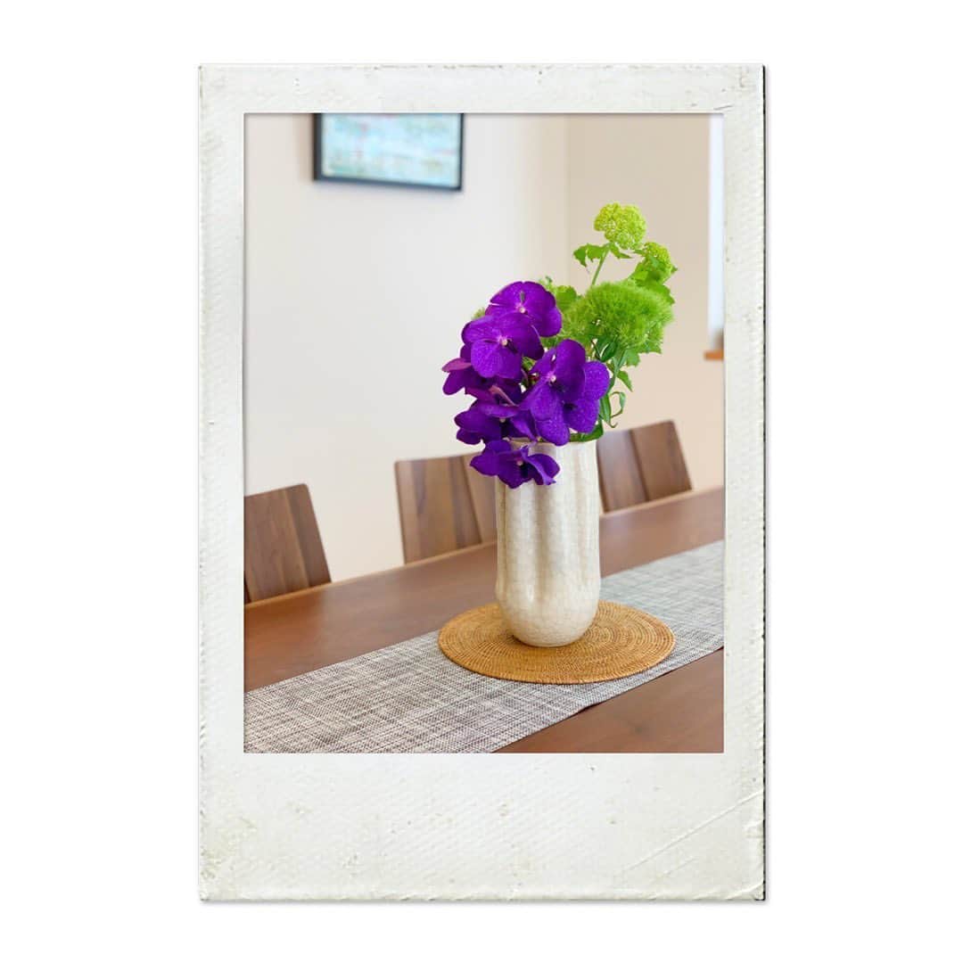 透水さらさのインスタグラム：「すんごく好みのお花屋さんに出会いました💐 嬉しい #お花のあるくらし」