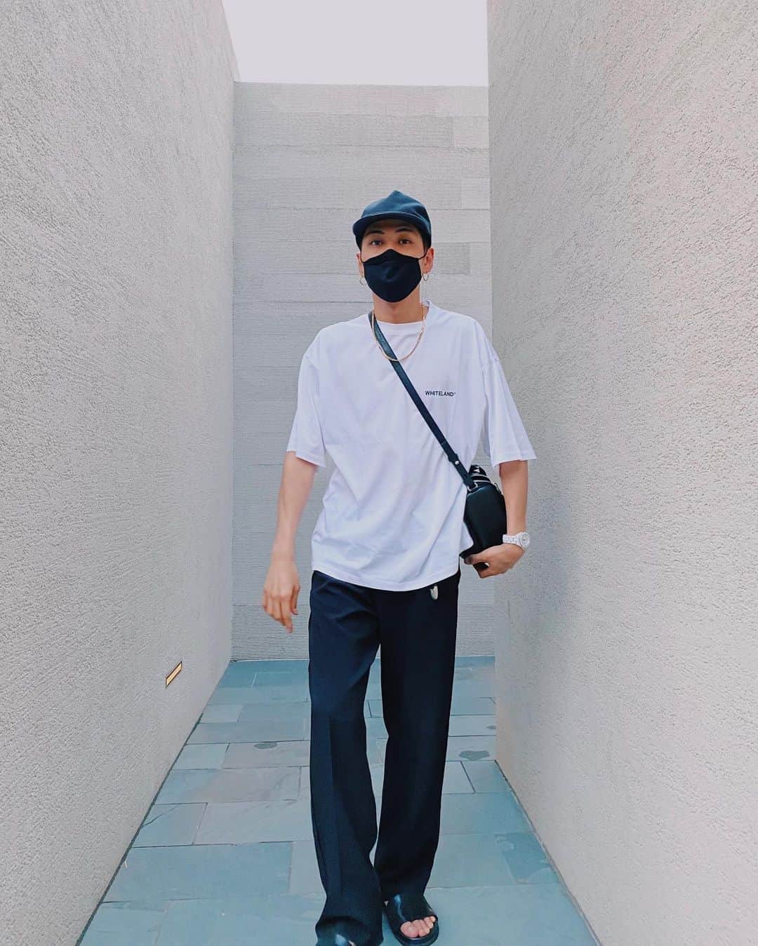 井澤勇貴のインスタグラム：「⚪️⚫️🟢買い 着心地いい💯  #whiteland」