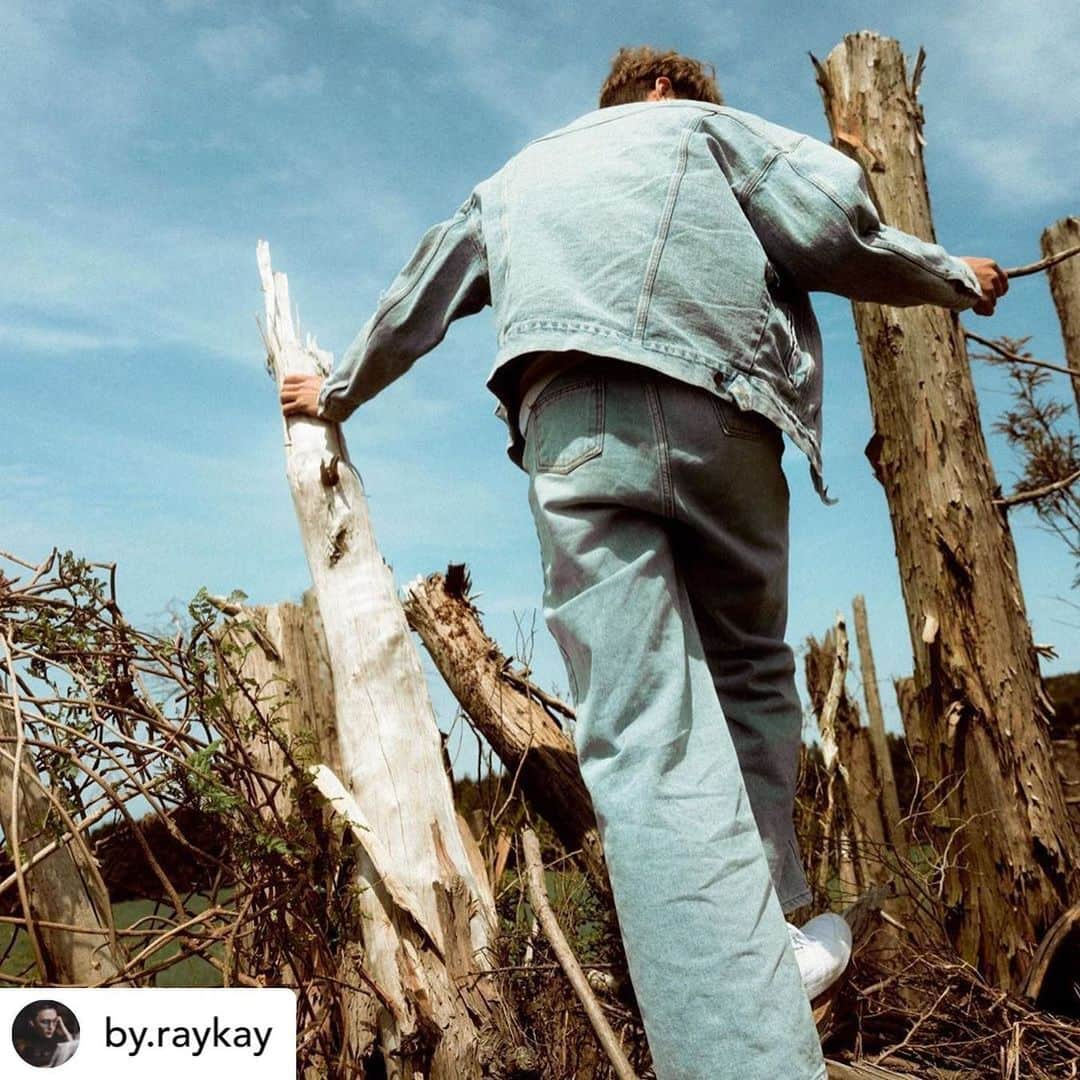 イ・イギョンさんのインスタグラム写真 - (イ・イギョンInstagram)「Posted @withregram • @by.raykay 22kyung : Reborn from the nest - 신생(新生); 이이경, 새로 태어나다  @luvlk89  Photograpger : @by.raykay  Creative Director : @jinhyungjun  Hair : @yolo_by_hyunjung  Mua : @hanseulish Production Team : @teamtestshoot  Assistant&locator @zunseoi @hwonich @ji_kat . . . #realismagazine #littlerivermag #theportraitpro0ject #worldviewmag #somwheremagazine #thinkverylittle #theanalogclub #shootfilmmag #filmdiscovered #portraitkillers #goldmoony #photocinematica #schonmagazine #magnificomagazine #mamiyarb67 #일상 #데일리 #포토그래퍼 #사진작가 #감성사진 #연예인 #필카 #셀스타그램 #777luckyfish #pulsefilm #filmphotomag #N8ZINE #forevermagazine #the35mmdiary #이이경」5月27日 14時08分 - luvlk89