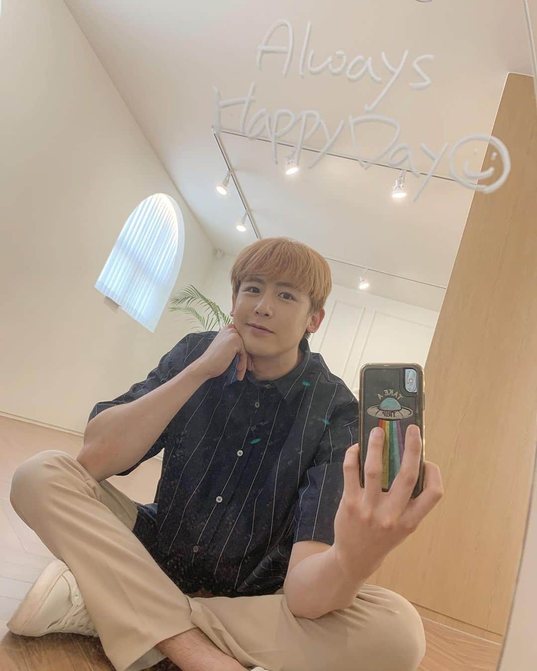 ニックン（2PM）さんのインスタグラム写真 - (ニックン（2PM）Instagram)「Always, happy day = ]」5月27日 15時23分 - khunsta0624
