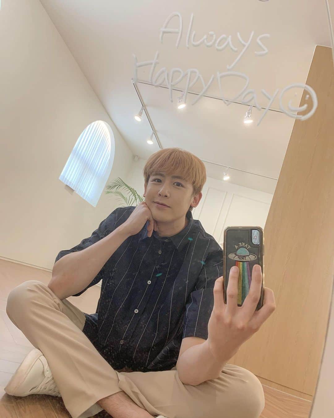 のインスタグラム：「Always, happy day = ]」