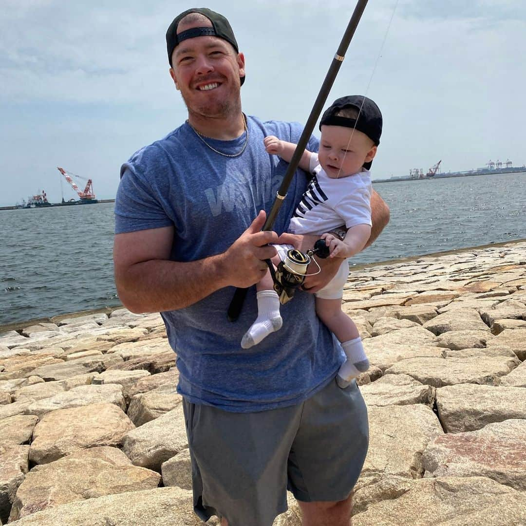 ジャスティン・ボーアのインスタグラム：「Off day fishing with the big guy」