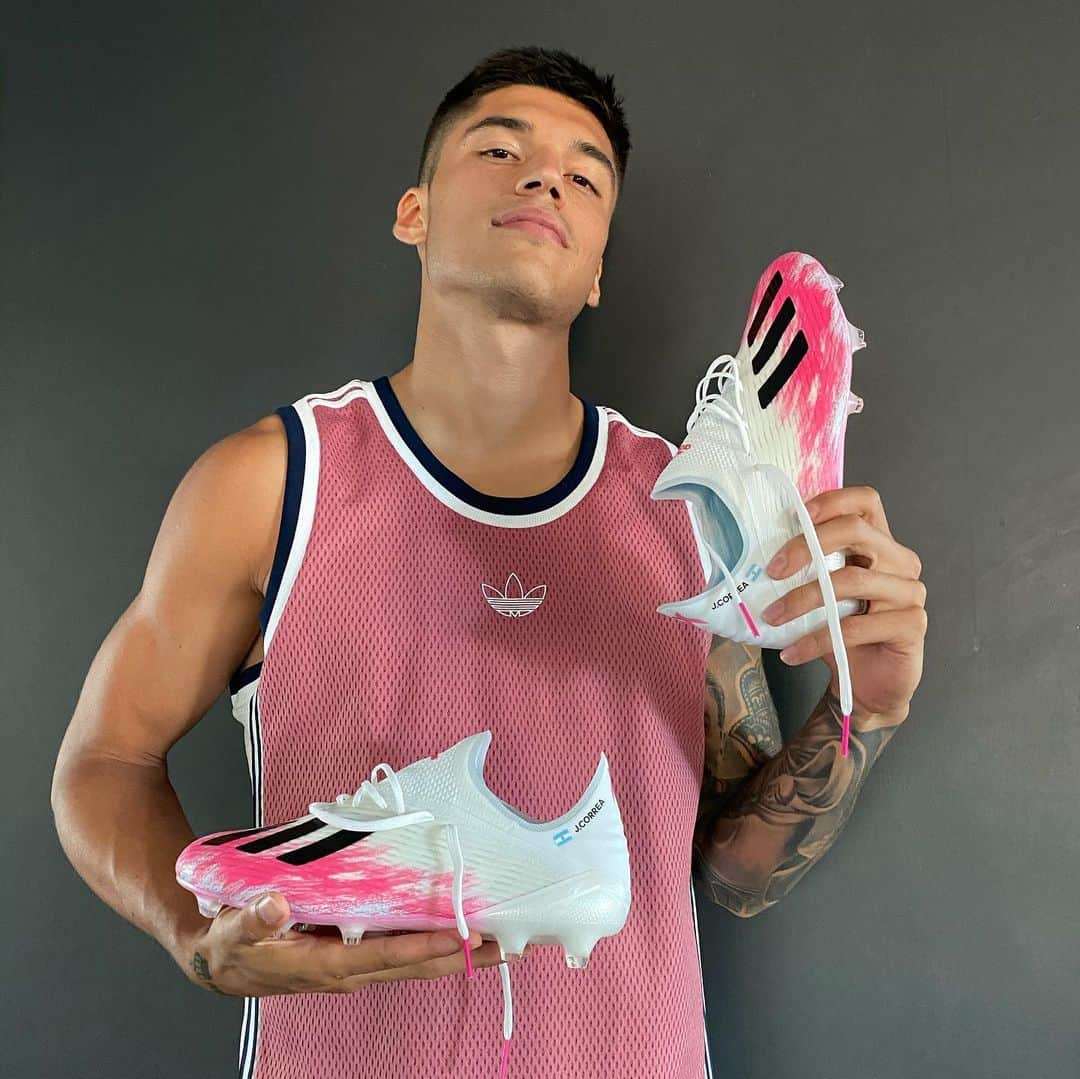 ホアキン・コレアさんのインスタグラム写真 - (ホアキン・コレアInstagram)「NUOVE SCARPE PER IL RIENTRO 😍⚽! #X19 @adidasfootball @adidasita」5月28日 2時47分 - tucucorrea