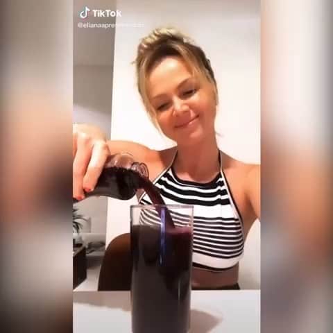 Eliana Michaelichin Bezerraのインスタグラム：「As crianças estão amando a mamãe no TikTok . Quem já entrou?! 🥴#tiktok」