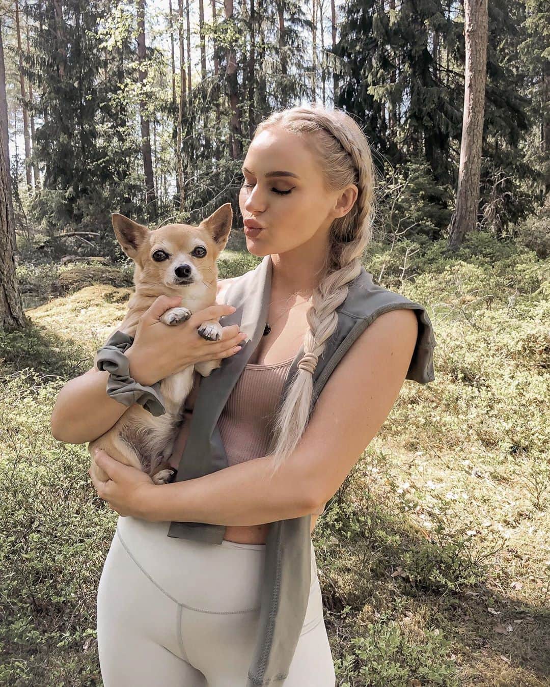 Anna Nyströmのインスタグラム：「Cozy day 🥰」