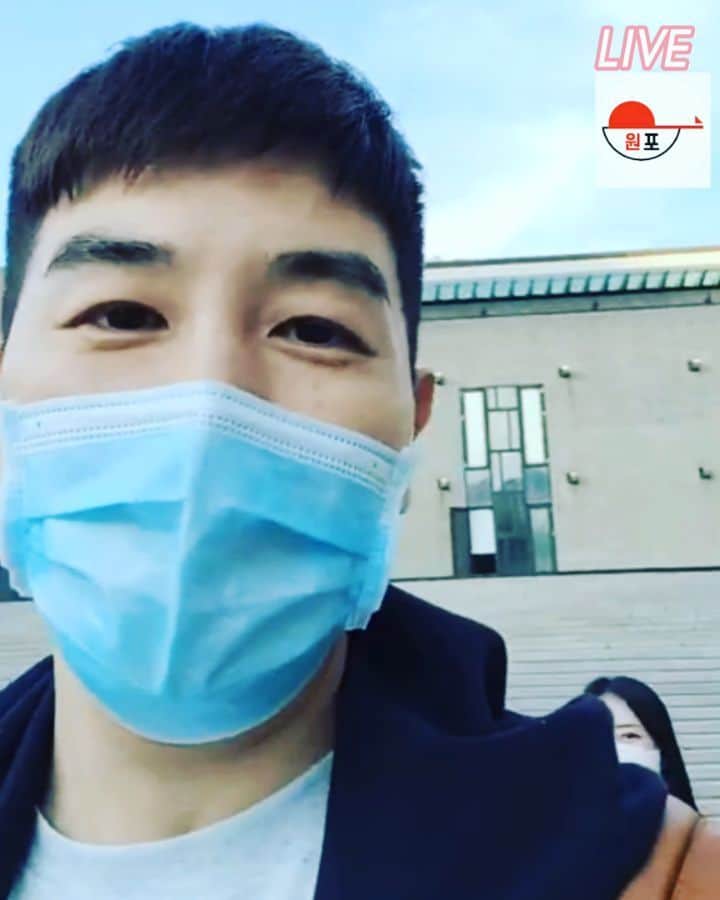 のインスタグラム：「#서울예대#부캐한교수#본캐한배우 #youtube#한상진의원포#퇴근길Live #서양범 교수님과 #김광집 교수덕분에 학교 적응 잘하고 있습니다!!! 어려운시기에도 절 믿어주고 많은 도움주신 분들  잊지 않겠습니다!!!❤복받으실거예요 보답하겠습니다!!! 인간은 잠깐은 혼자 살수있을지 모르지만 함께 할때 즐겁고 행복하다!!! 연기도 마찬가지고.. 혼자하는건 말그대로 혼자할뿐!!! 호흡하고 숨쉬고 소통하라!!! 🙏🙏🙏🙏🙏🙏🙏🙏🙏🙏🙏 강의를 나가서 오히려 매순간 매시간 학생들을 보며 나도 같ㅇㅣ 느끼고 배운다.. 연기하기 딱 좋은곳.. 모두가 절실한 그곳의 느낌이 참 좋다~ 고마워요~모두들!!! 한교수의 은밀한 퇴근길 완성편 궁금하신분들은 👇👇👇👇👇👇👇👇👇👇👇👇👇👇 https://youtu.be/3t8q8Ov0FAM」