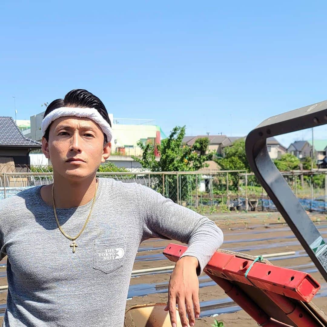 黒石高大のインスタグラム：「YouTubeあげたんで見てください押忍 けっこう好き農作業　https://youtu.be/mGuIoQKIKvc　#家庭菜園」