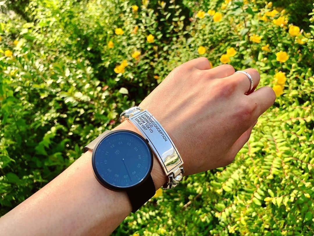 のインスタグラム：「夏の匂いがした🌼 #mavenwatches #マベンウォッチズ  #garni #ガルニ」
