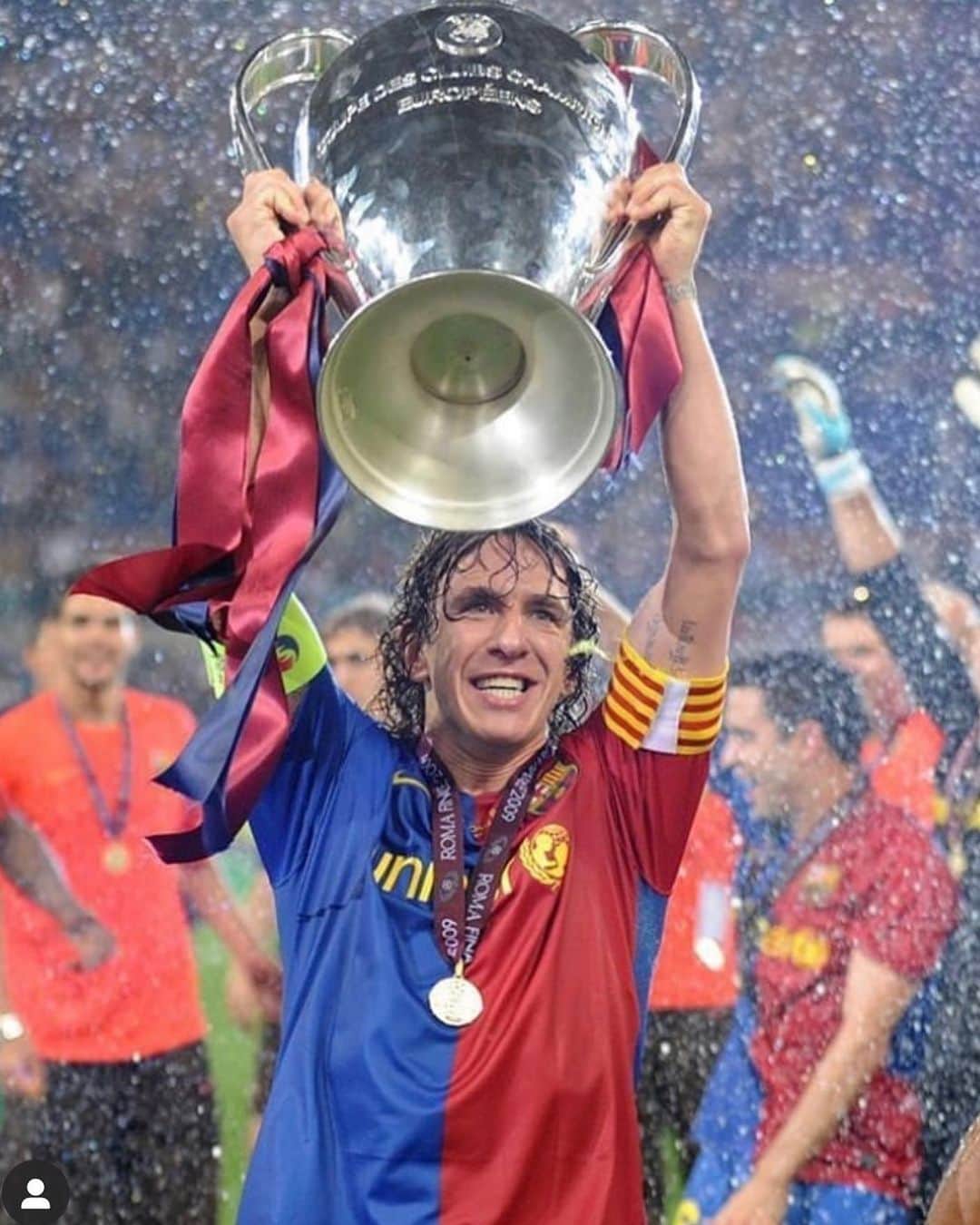 カルレス・プジョルのインスタグラム：「2009 el año perfecto. 💪 #ViscaelBarça」