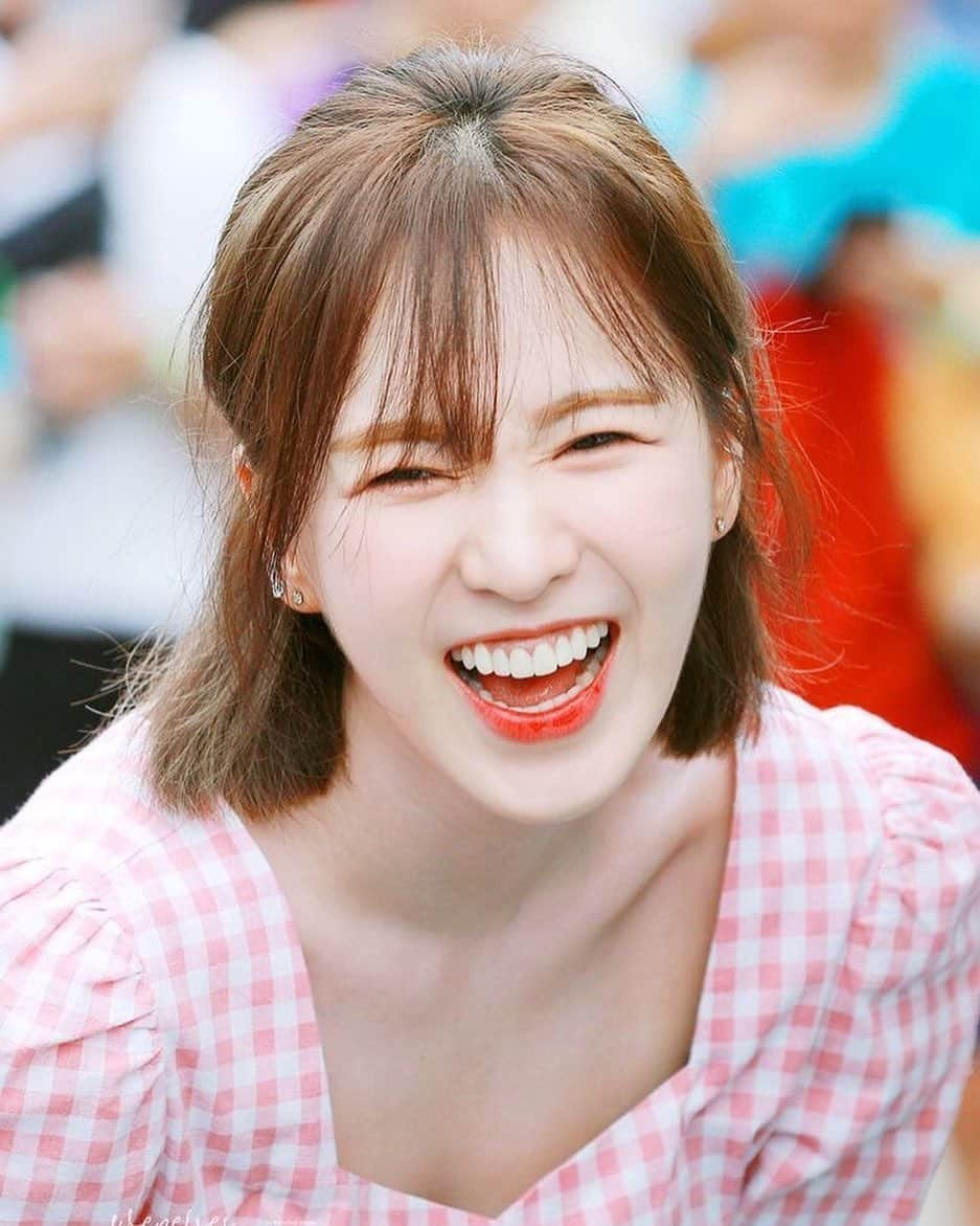 ウェンディ（ファンアカウント）のインスタグラム：「💙- © to wenever940221 #WENDY #웬디 #REDVELVET #레드벨벳」