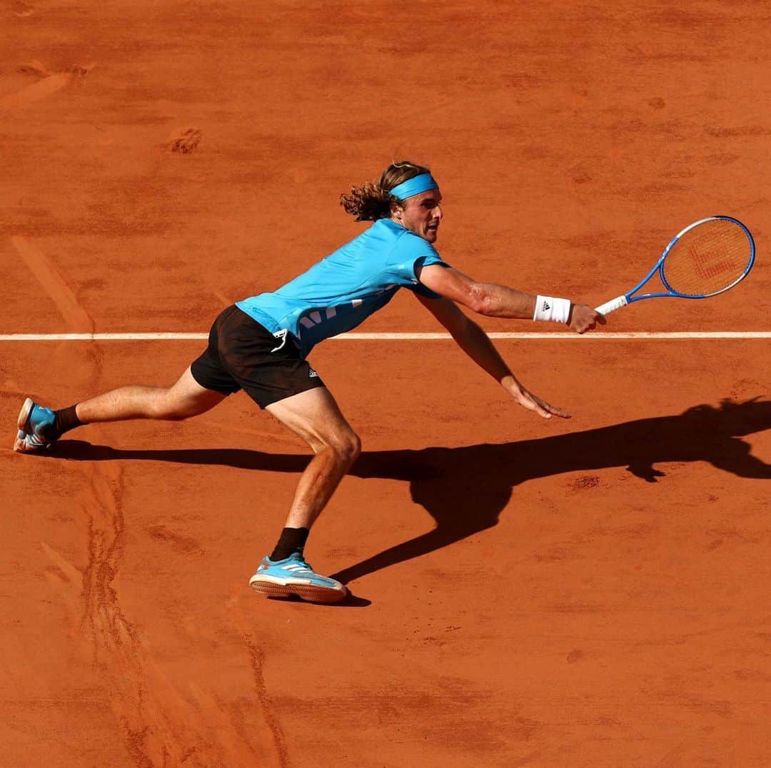 ATP World Tourさんのインスタグラム写真 - (ATP World TourInstagram)「The best match of the 2019 @rolandgarros?  Wawrinka outlasted Tsitsipas 7-6 5-7 6-4 3-6 8-6 in five hours & nine minutes!」5月27日 21時32分 - atptour