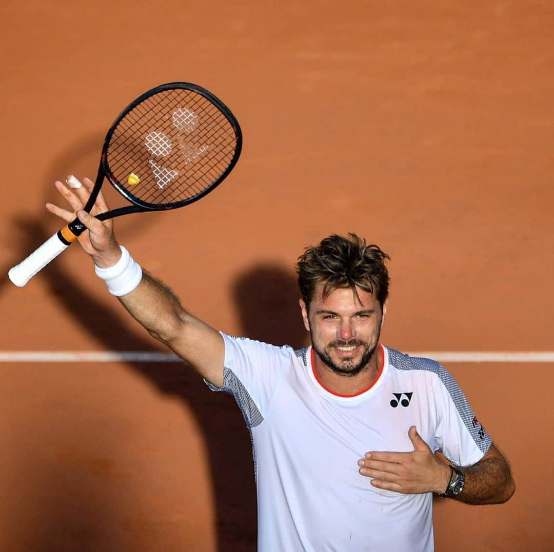 ATP World Tourさんのインスタグラム写真 - (ATP World TourInstagram)「The best match of the 2019 @rolandgarros?  Wawrinka outlasted Tsitsipas 7-6 5-7 6-4 3-6 8-6 in five hours & nine minutes!」5月27日 21時32分 - atptour