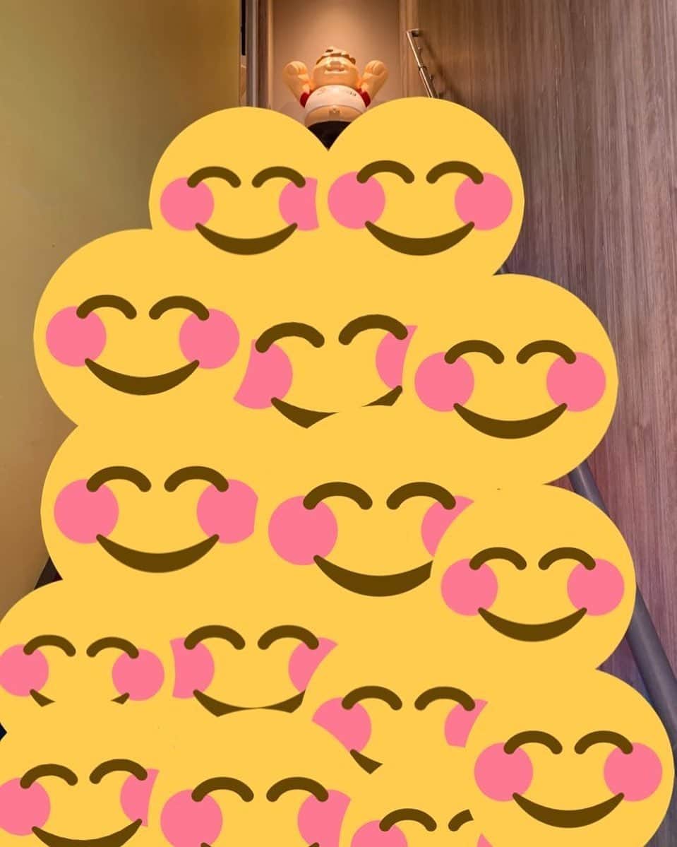 のインスタグラム：「6月1日リニューアルオープンします！ 席数が限られてるのでご予約をおすすめします！ 皆さんに早く階段見て欲しいです！ めちゃくちゃリニューアルしてます！」