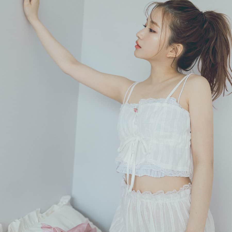 南りほのインスタグラム：「ルームウェアお揃いしよ…🤤💘 ねぇあと、ちょっと痩せたの🦦誰か気付いてくれた？🦦」