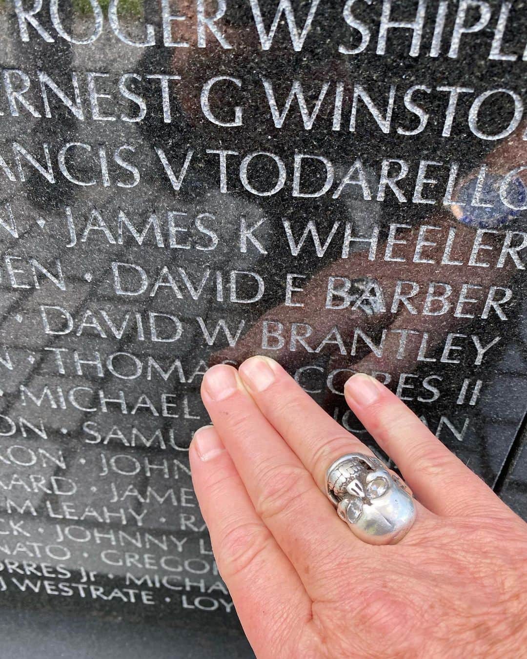 ロバート・パトリックさんのインスタグラム写真 - (ロバート・パトリックInstagram)「I wear the bracket for Lt. Daniel G. Dawson who was shot down in 1964. While I was at the wall I did a pencil rubbing for @torn2rbns cousin David W. Brantley and John Noble Hollcomb Medal of Honor Recipient for @vietnam.365days. #memorialday2020 #vietnamwarmemorialwall #boozefightersmc #rollingthunder #ridetoremember #america #freedomisnotfree #ride #harleydavidson」5月27日 22時04分 - ripfighter