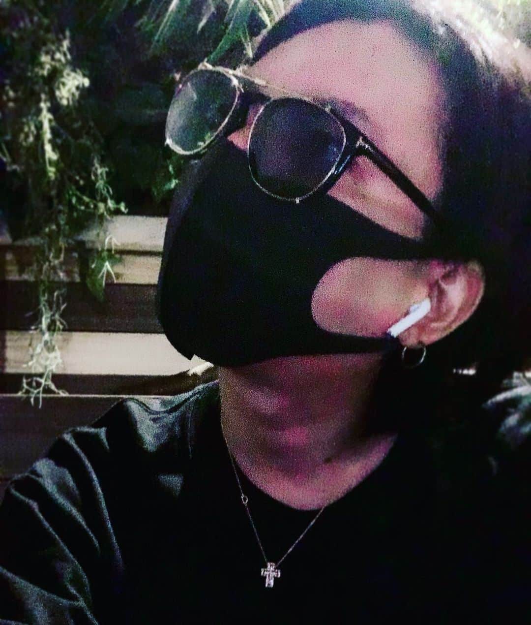 のインスタグラム：「2回しか付けてなくて無くした思ってた色眼鏡がひょっこりはんしてくれた嬉ぴ。テンション上がるわーい。 #tomford」