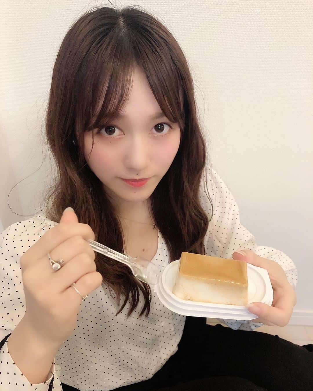 三浦菜々子さんのインスタグラム写真 - (三浦菜々子Instagram)「にしのちあきさんゴリ推しの🍮食しました。」5月27日 23時10分 - miura_nanako