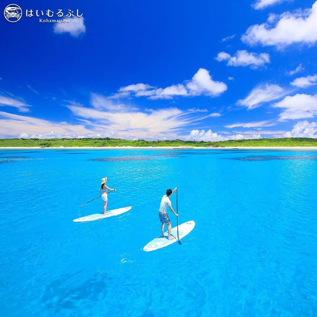 HAIMURUBUSHI はいむるぶしさんのインスタグラム写真 - (HAIMURUBUSHI はいむるぶしInstagram)「小浜島・はいむるぶしから癒しの風景をお届けします。 有人島としては日本最南端の波照間島。 波照間ブルーと呼ばれる美しい海が広がっています。 またお会いできる日を楽しみにお待ちしています。 #沖縄 #小浜島 #はいむるぶし」5月28日 0時09分 - haimurubushi_resorts