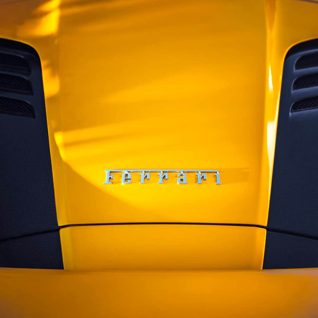 フェラーリさんのインスタグラム写真 - (フェラーリInstagram)「The evolution of the species: the #FerrariF8Spider represents peak ‘Spider’ performance. The model unleashes power instantaneously with zero turbo, for a flawless V8 ride. #Ferrari」5月28日 0時22分 - ferrari