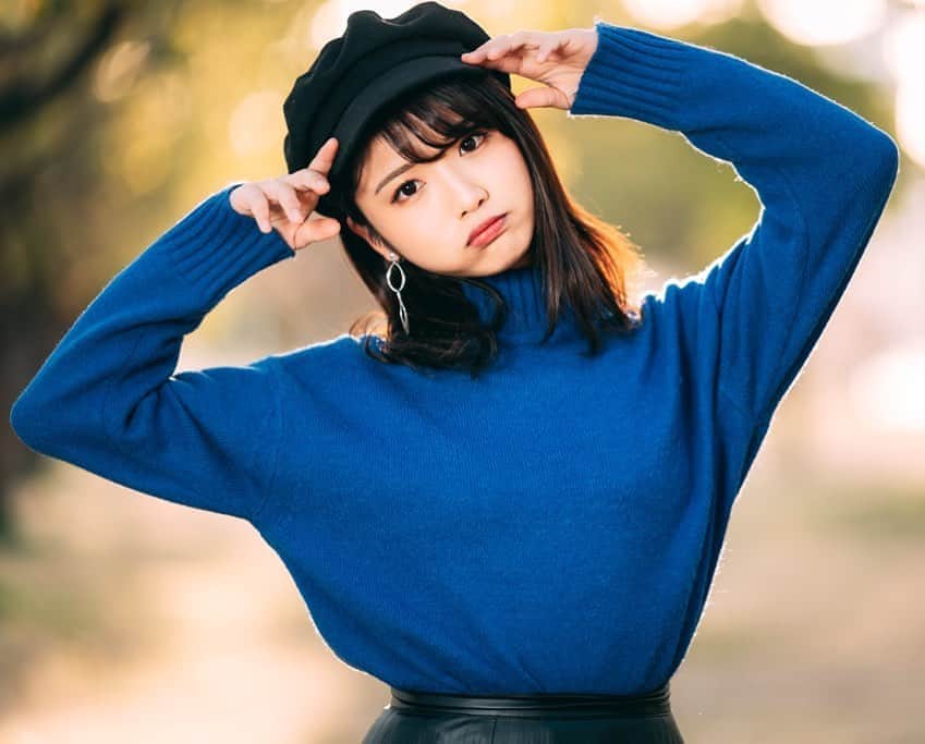 山本ゆうかのインスタグラム：「﻿ 昨日ラブライブ!誰推しですか？﻿ と聞かれたのですが﻿ μ’sだとことりちゃんが好きです。﻿ ﻿ ﻿ ちなみにサンシャインは途中で見るのやめました(´･ω･`)﻿ ルビィちゃんが好きです。﻿ ﻿ ﻿ ﻿ #portrait #ポートレート #ポートレートモデル  #関西サロモ #被写体 #フリーモデル #  #ポートレートしま専科  #ガールズフォト #キリトリセカイ #スクリーンに恋して #カメラマンさんと繋がりたい #portraitphotography #good_portraits_world  #sunset #プリセット #キャスケット #原色 #ブルートップス #プチプラコスメ #イチナナライブ #17live #イチナナライバー #17liver #17media #17直播 #17主播」