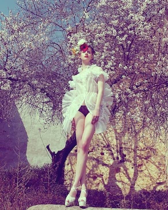 ジル・スチュアートさんのインスタグラム写真 - (ジル・スチュアートInstagram)「“I want to do with you what spring does with the cherry trees.” -Pablo Neruda . Brynja Jónbjarnardóttir by Antia Pagant for Fashion Gone Rogue, 2012 . #pabloneruda #brynjajónbjarnardóttir #antiapagant #fashiongonerogue #spring #flowers #romantic #fashion #photography #inspiration」5月28日 1時01分 - jillstuart